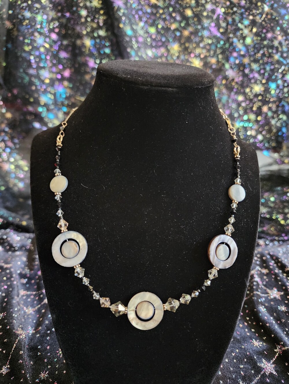 Grey circular cut out shell necklace (18 in)